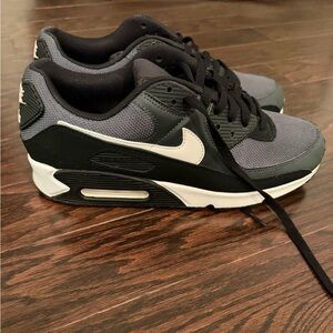 Nike Air Max 90